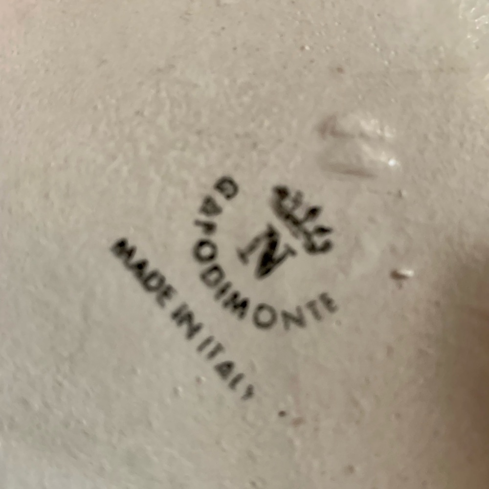 LN VINTAGE BEAUTIFUL COLLECTIBLE PITCHER MADE IN ITALY. CERTIFICATE INCLUDED. - Picture 6 of 8